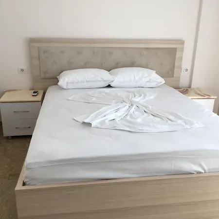 Kledi-hotel & Shengjin