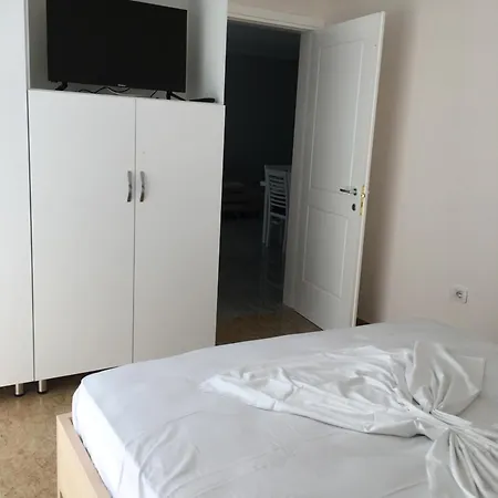 Kledi-hotel & Shengjin