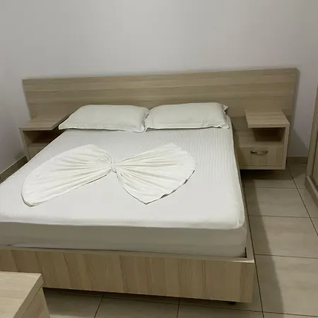 Kledi-hotel & Shengjin